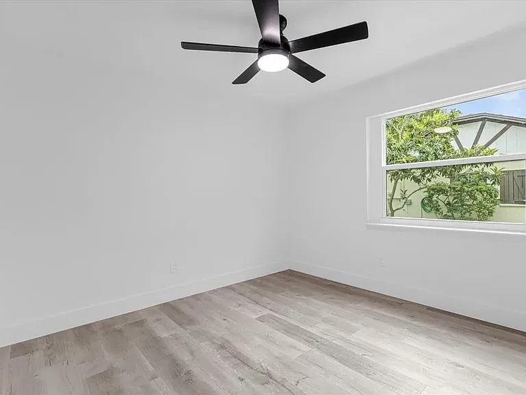 3536 Premier Dr — Photo 10