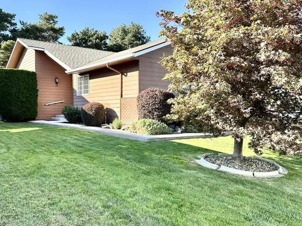 3008 S Neel Pl, Kennewick, WA 99337