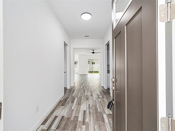 4th image of 4722 SE 25th Loop