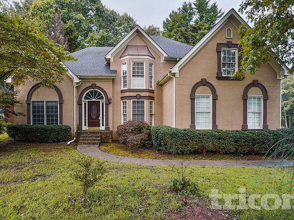 2nd image of 3125 Harold Way SW