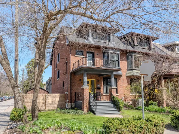 368 Glenlake Ave, Toronto, ON M6P 1G4
