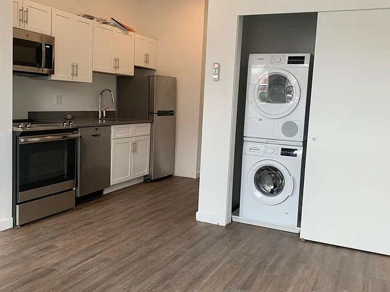 124 Market St #201 — Photo 3