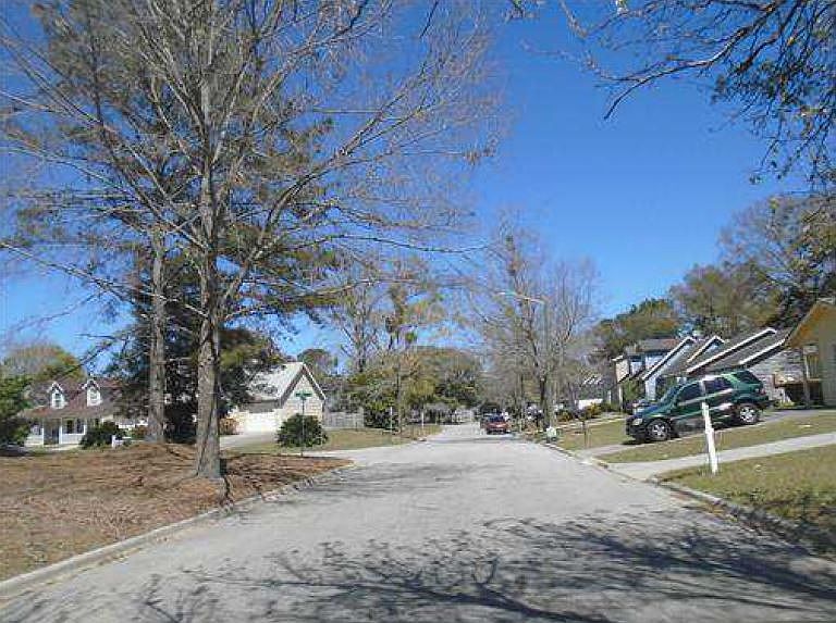 2nd image of 130 Leefield Dr