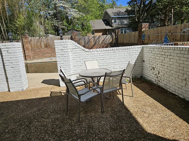 2200 Montego Dr — Photo 18