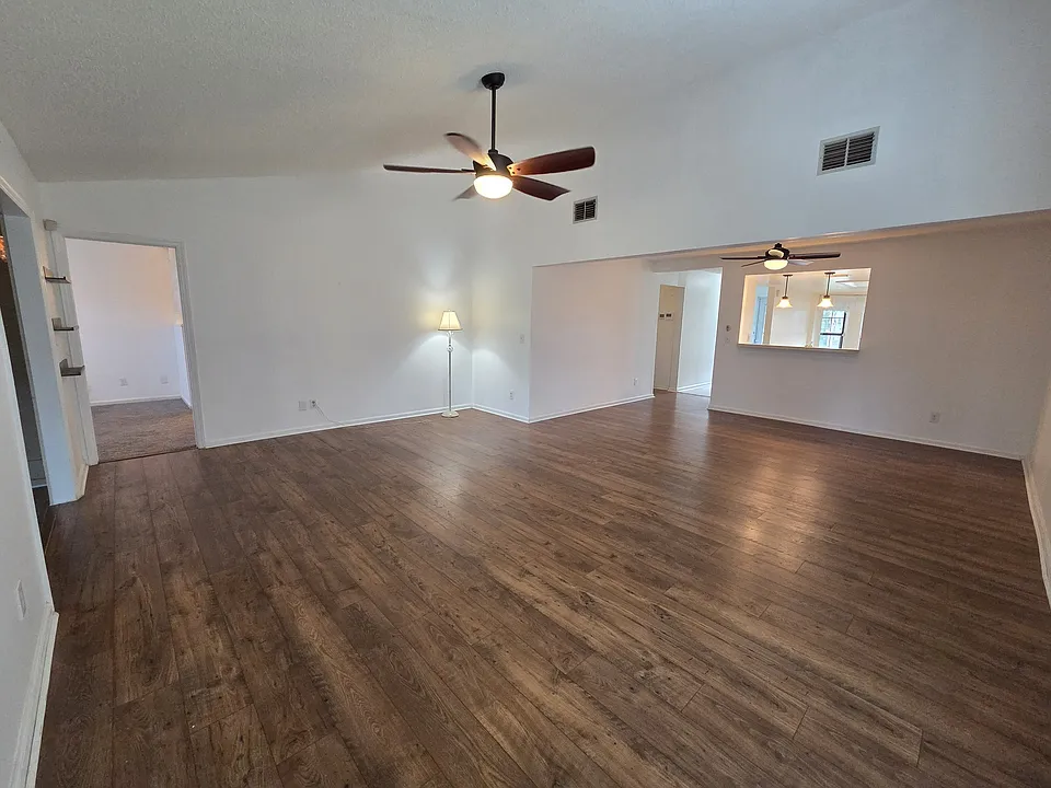 35086 Whispering Oaks Blvd