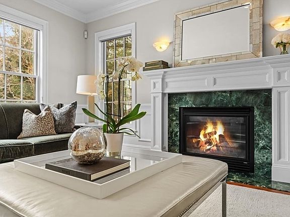 4th image of 81 Fuller St