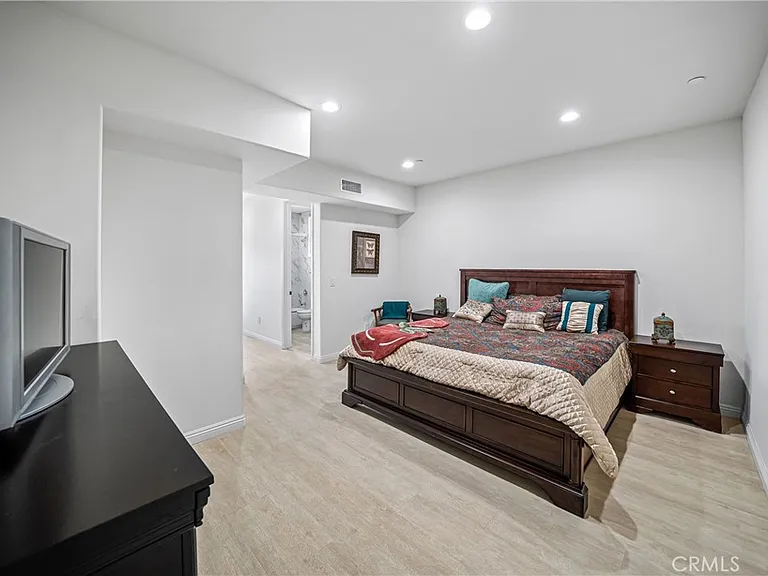 1101 N Maclay Ave #2 — Photo 23
