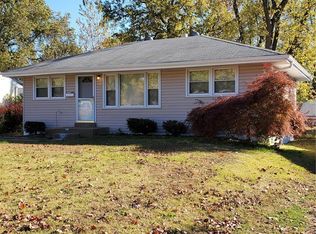 530 Saint Christina Ln, Florissant, MO 63031
