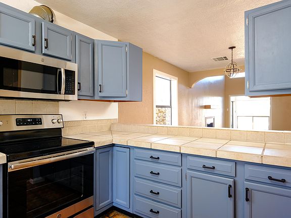5th image of 3012 Hillrise Dr