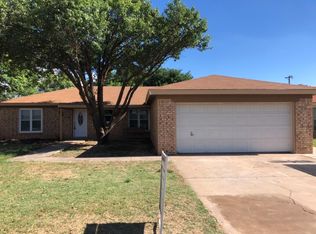 1308 10th St, Shallowater, TX 79363
