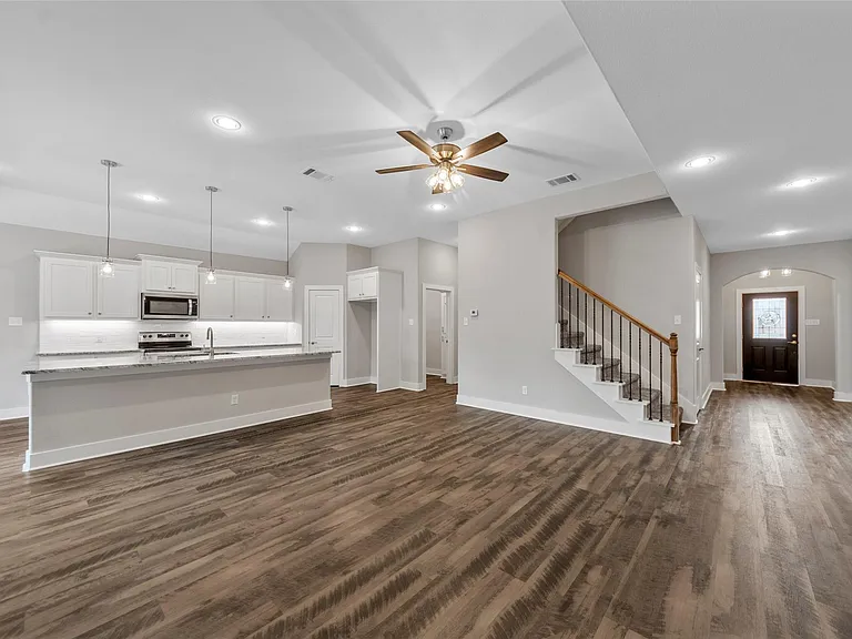 505 Ellis Place Dr — Photo 6