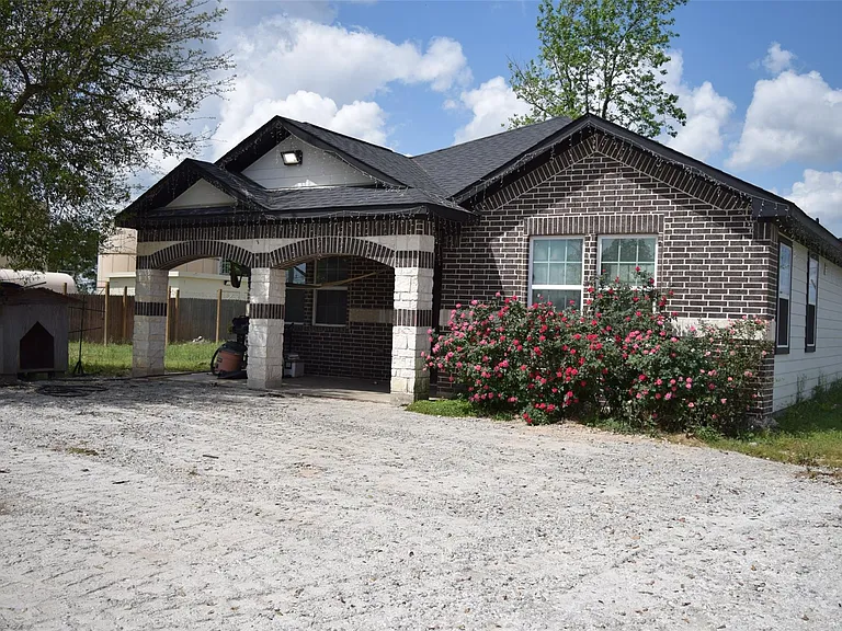 445 Road 5102 #J — Photo 3