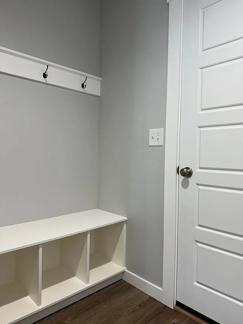 Beautiful & Spacious 4 Bed 2.5 Bath Home — Photo 4