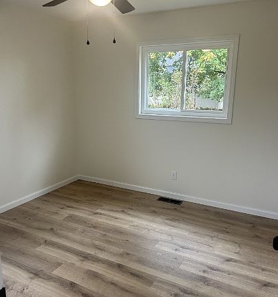 5th image of 260 Winters Dr