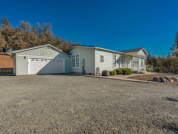 3rd image of 1851 Brady Rd