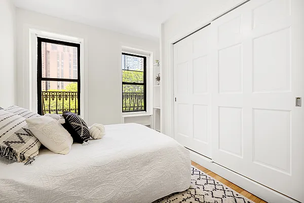 Sold by Compass | media 6