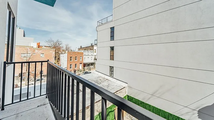 Rented by Nooklyn NYC LLC | media 9