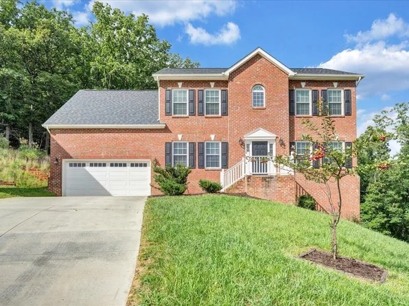 4290 Campbell View Ln, Roanoke, VA 24018