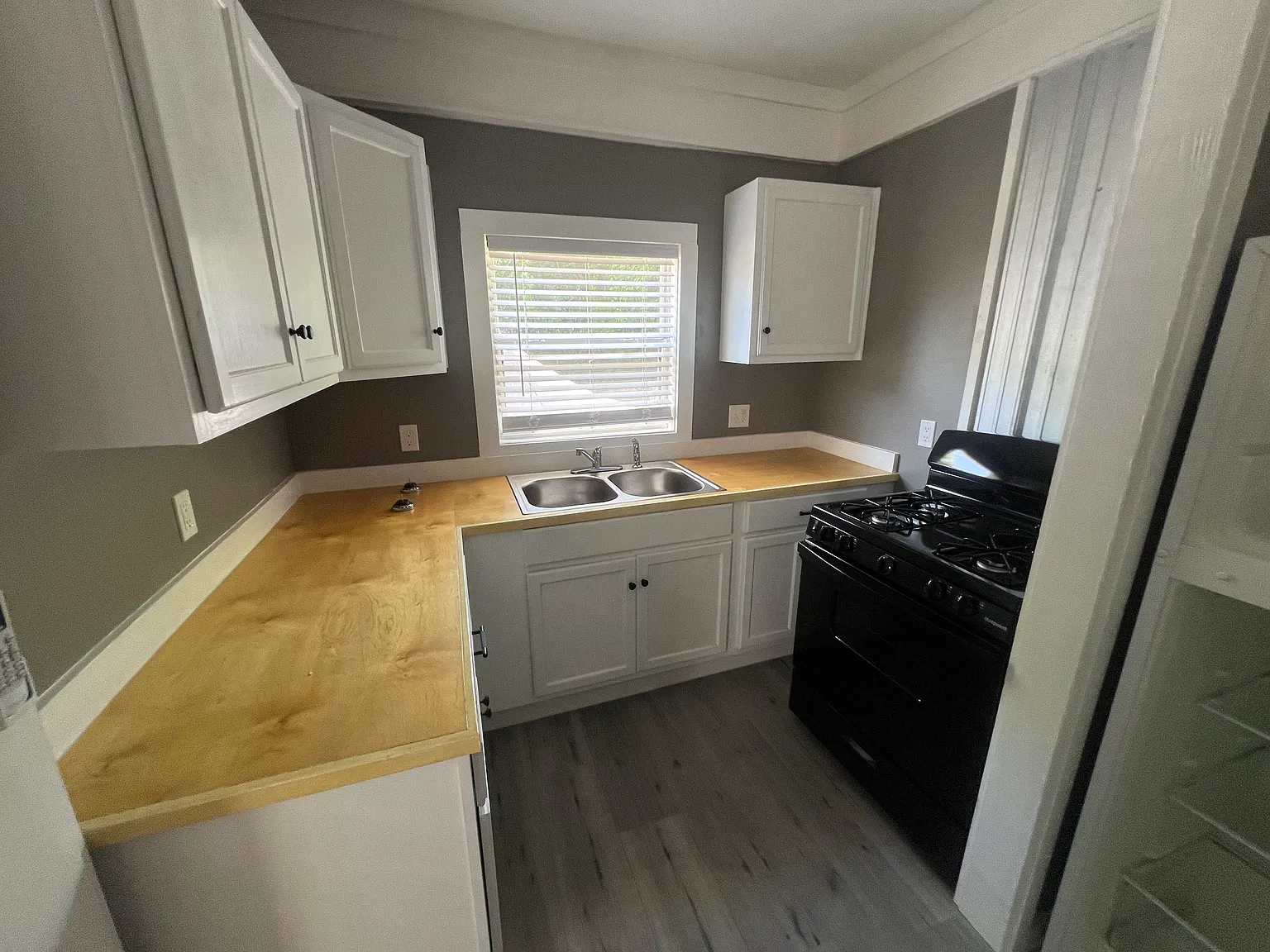 2 bed, $800 — Photo 2