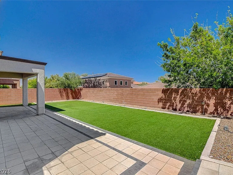 9734 Maspalomas St — Photo 44