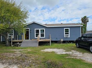 121 Copano Heights Blvd, Rockport, TX 78382