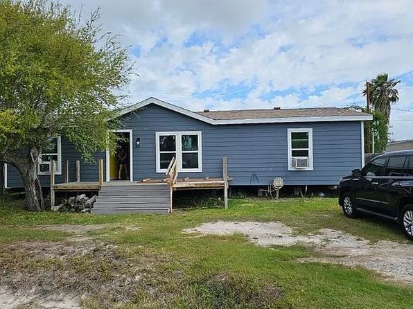 121 Copano Heights Blvd, Rockport, TX 78382