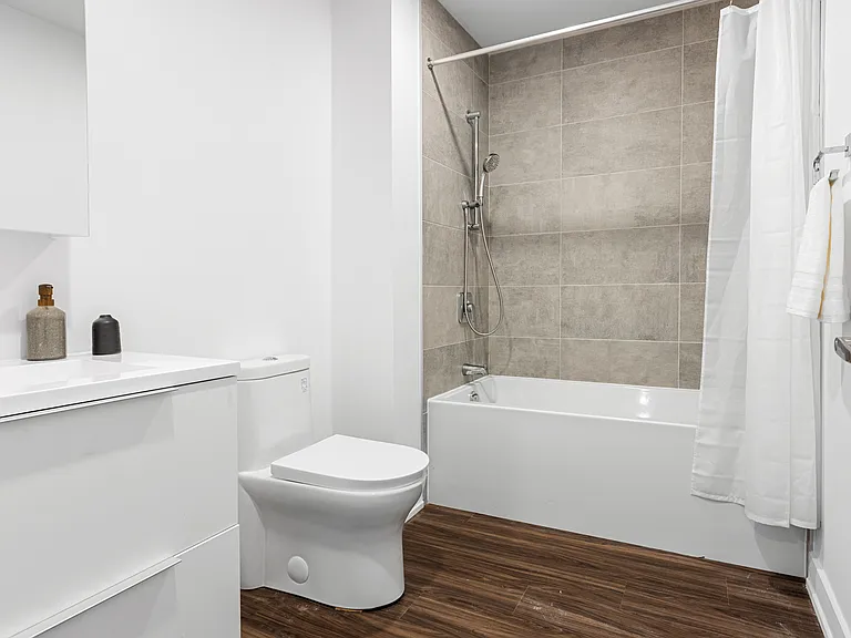 1354 Carling Ave — Photo 43
