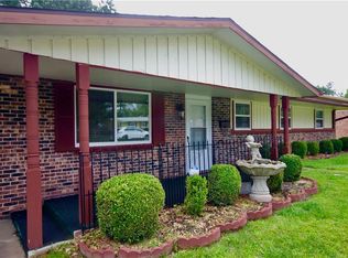 813 Hinshaw Dr, Springdale, AR 72762