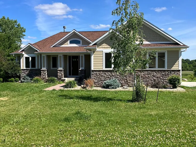 220 Meadow Woods Dr — Photo 28