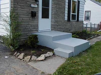 4th image of 2587 Grasmere Ave