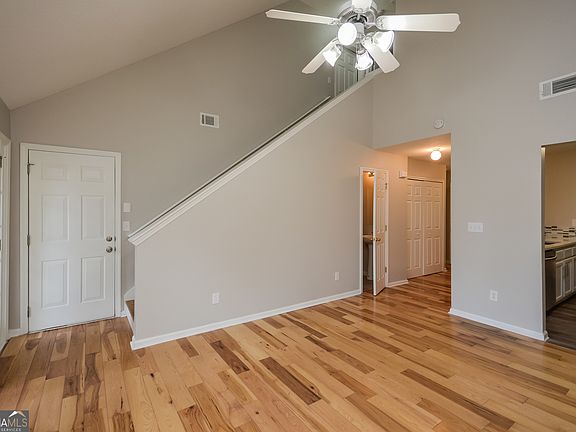 5th image of 4203 Chestnut Lake Ave