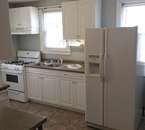 3rd image of 2606 W Victory Ct