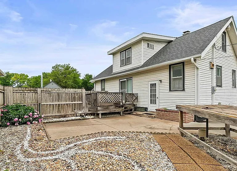 3 bed, 1668 sqft, $1,850 — Photo 3