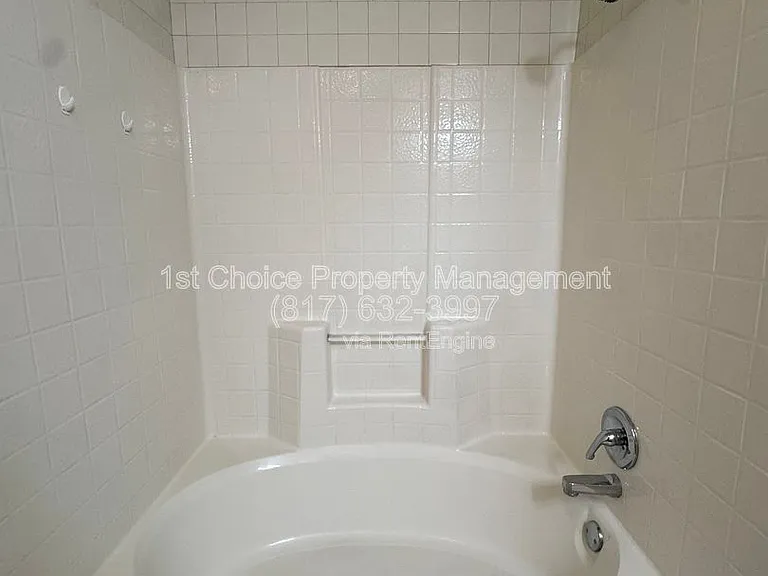 957 Austin Ct — Photo 15