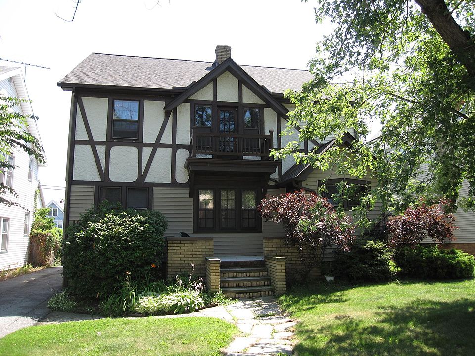 1621 Lincoln Ave, Lakewood, OH 44107 | Zillow