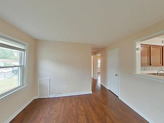 3rd image of 9718 53rd Ave