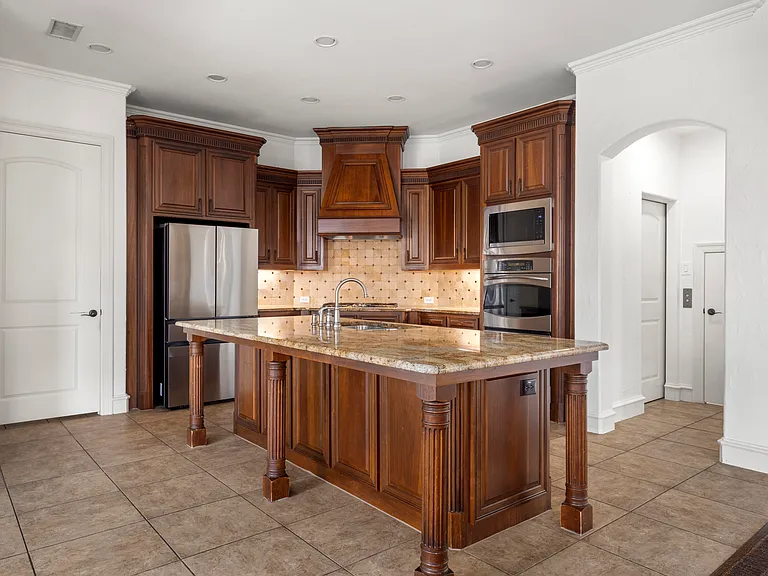 11292 Berkeley Hall Ln — Photo 9