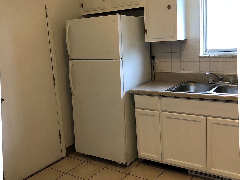 1st image of 4503 Hudson Dr APT 2