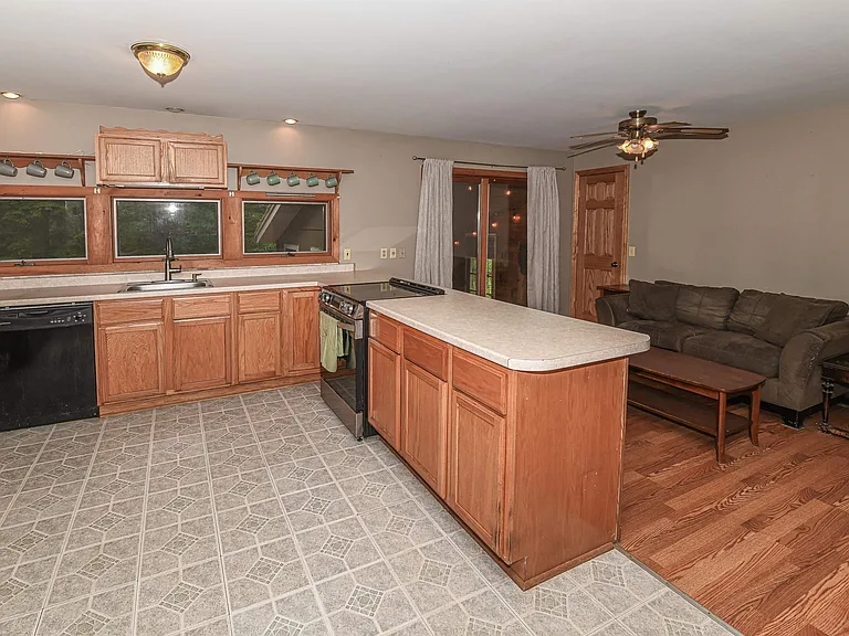 19 Baker Cir — Photo 13