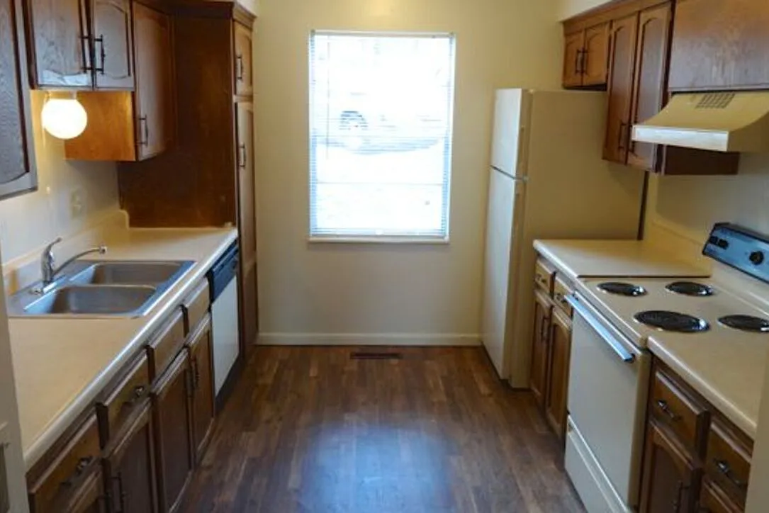 The Citadel Apartments — Photo 3