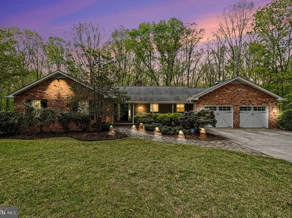 7 River Bluffs Dr, Fredericksburg, VA 22407