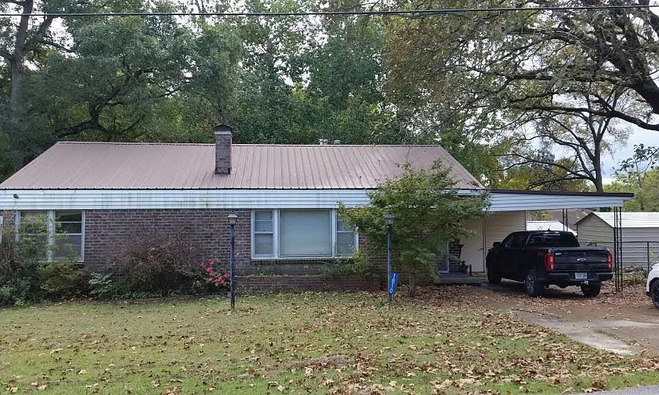 1st image of 1810 E College Ave