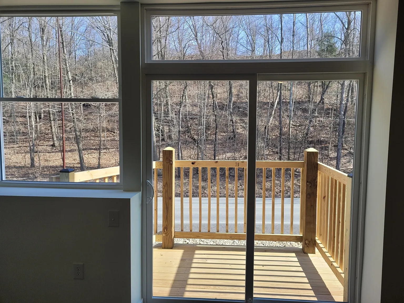 1 bed, 1025 sqft, $1,085 — Photo 2