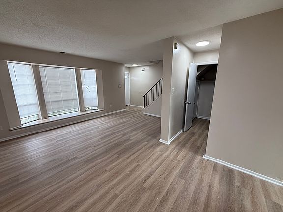 5th image of 3713 Sylvan Ln