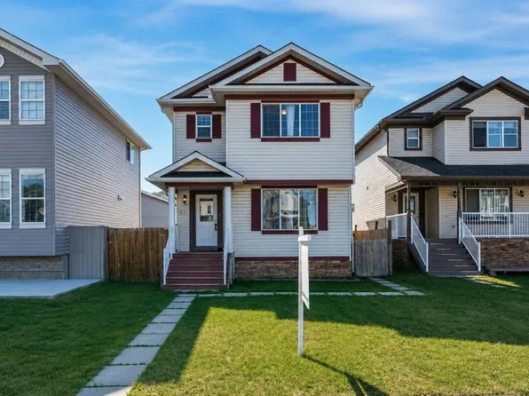 23 SE Taralake Rd NE, Calgary, AB T3J 0B1