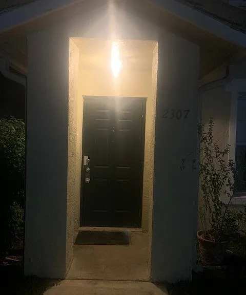 2307 Belmont Ln — Photo 2