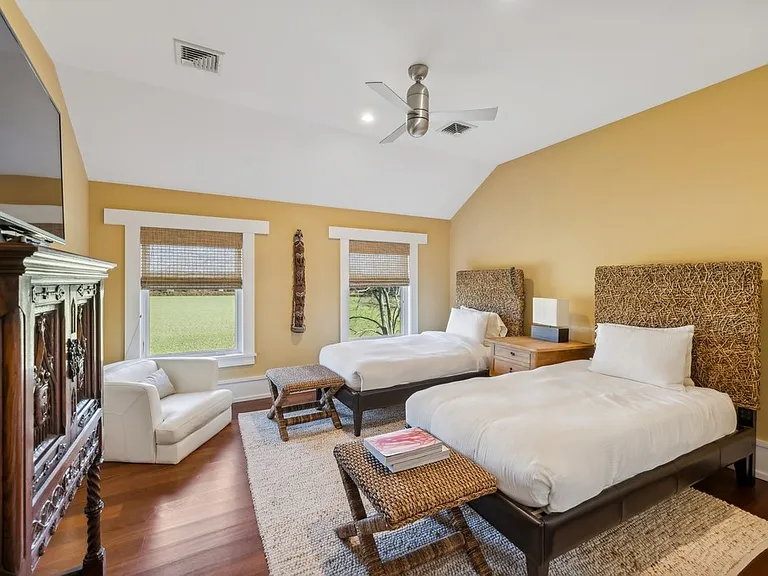 807 Halsey Ln — Photo 20