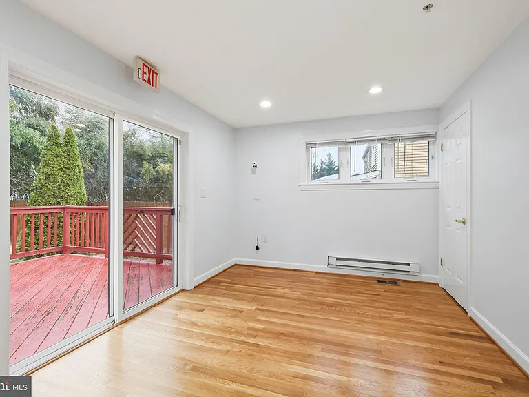 711 Lamberton Dr — Photo 22