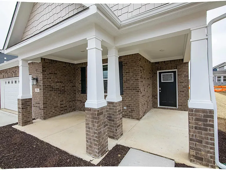 1706 S Centennial Ave — Photo 3