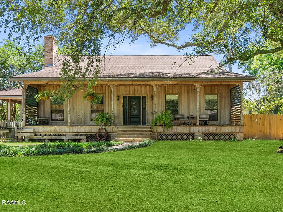 834 E Grolee St, Opelousas, LA 70570 | Zillow